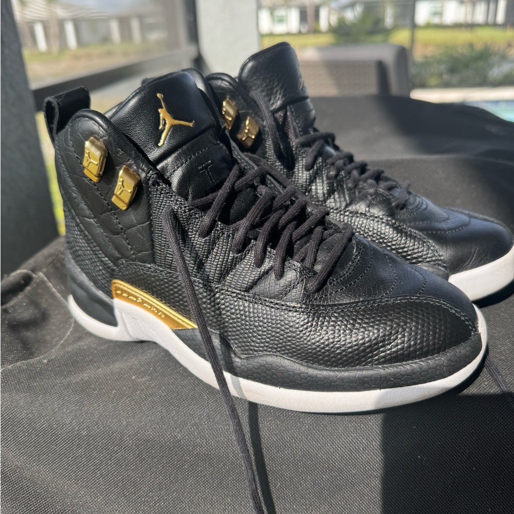 Nike Jordan Jumpman 220 Retro High Top Basketball Sneaker